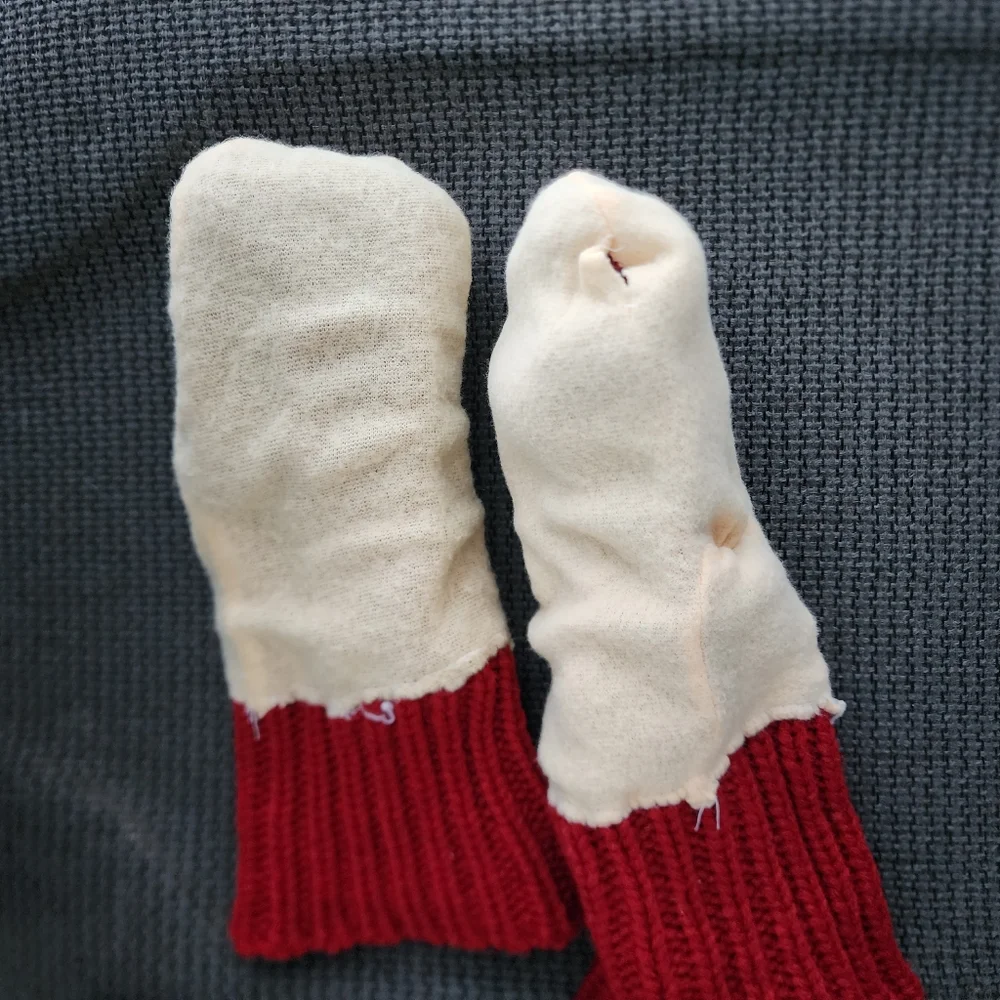 Womens Red Lined Mittens Gloves